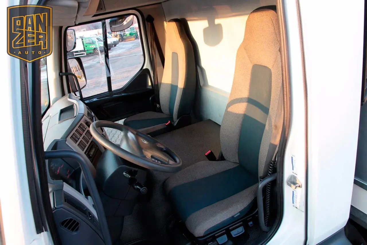 Volvo FL 260, 2014г, тент 44м3, 18 европалет, г/п до 7т, гидролифт - фото 3