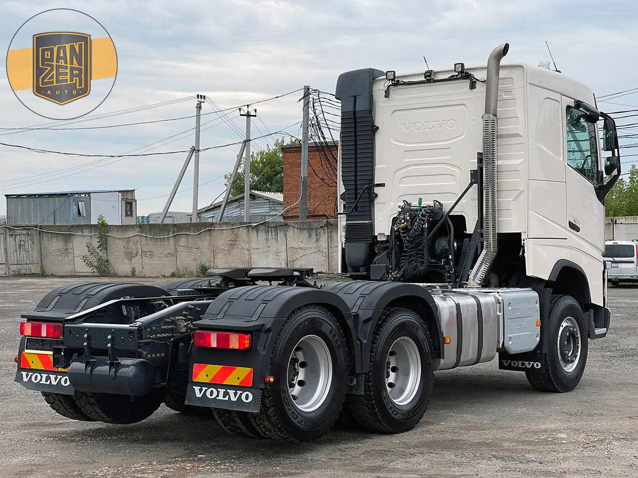 Тягач Volvo FH540, 2018 год, 6х4 с подъемной осью - фото-детальных 9