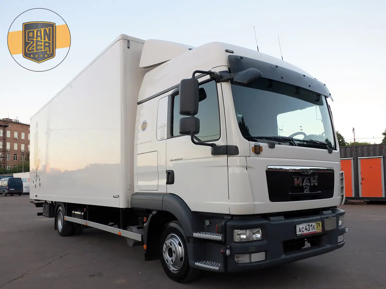 MAN TGL 8.220, фургон 46 м3, ворота, макс.комплектация - фото
