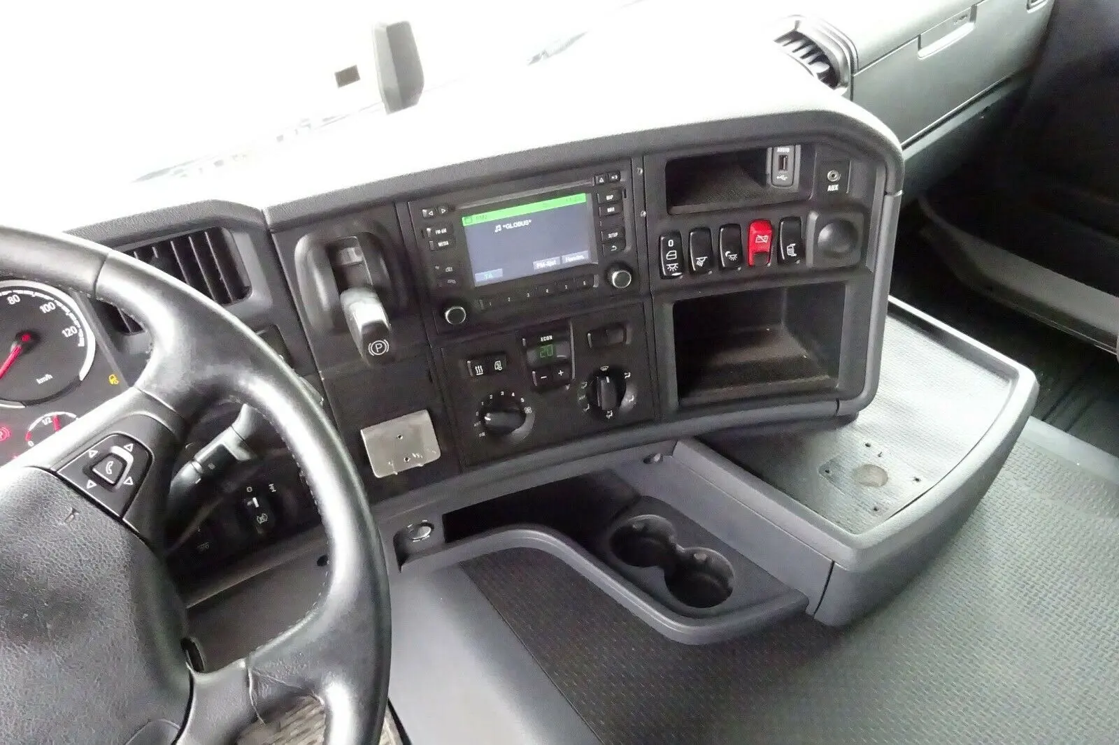 Тягач Scania G450 заводской ADR, 6х2, 2016 год, подъемная ось, без пробега по РФ - фото-детальных 5