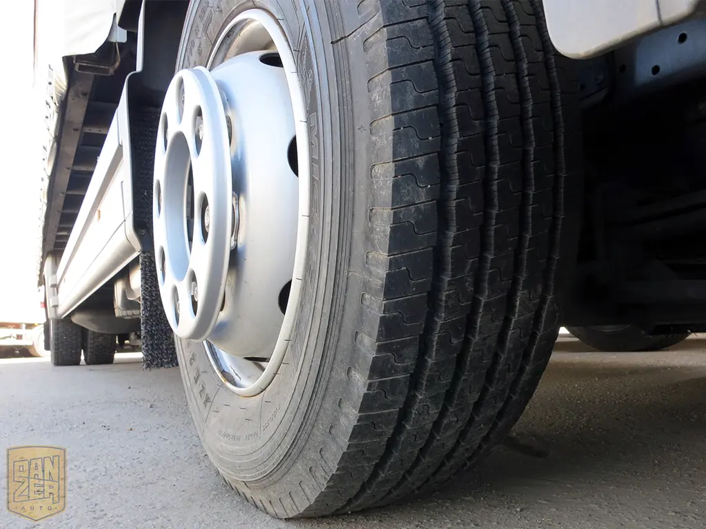 Шторный фургон Мерседес Атего 1229, 2012 г, 48м3, полная масса 11990кг - фото 14