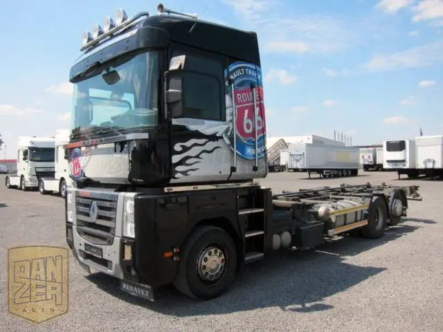 Renault Magnum 480 DXI, шасси BDF, подъемная ось, 2 спальника - фото
