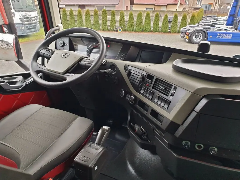 Тягач Volvo FH 500, 6х2, Globetrotter XL, ленивец сзади, без пробега по РФ - фото-детальных 4