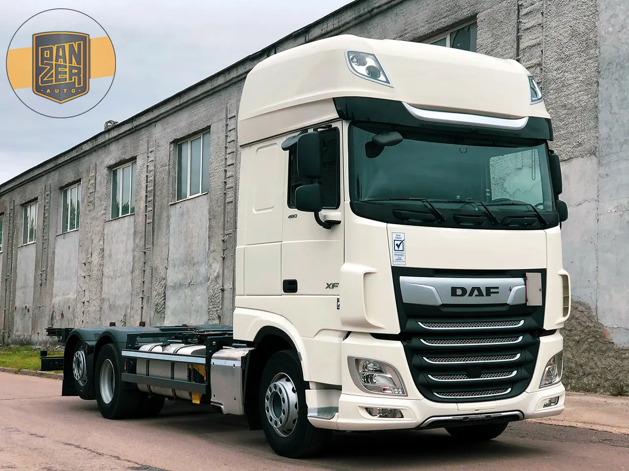 Контейнеровоз БДФ, DAF XF 480 из Германии, 2018г, Super Space Cab, г/п 16т - фото