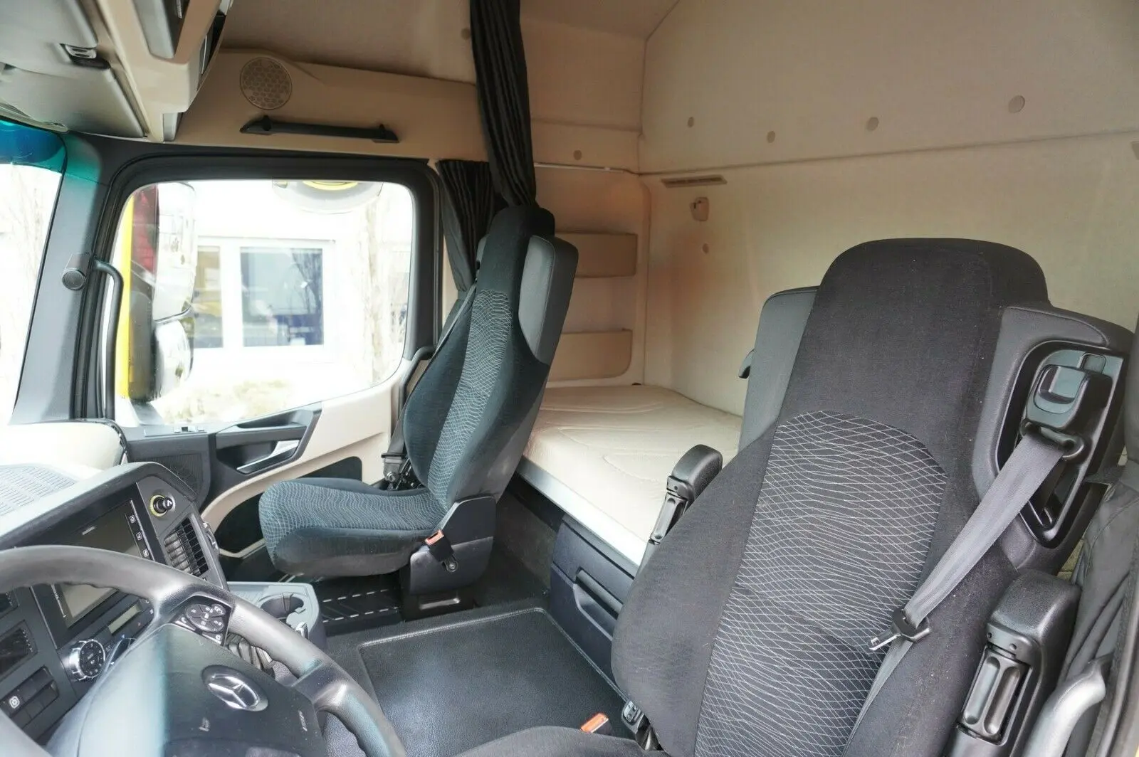 Рефрижератор Mercedes Actros 2542, 2017 год, 22 европалета, боковая дверь, без пробега по РФ - фото 3