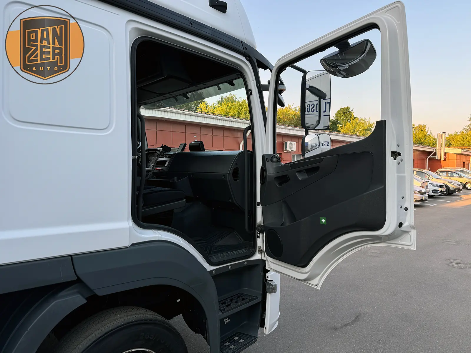 mercedes-benz atego 1230, фургон 18 палет, гидроборт 26