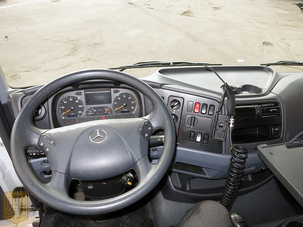 Mercedes-Benz Atego 822L, фургон - гидролифт, 2011г., высокая кабина - фото 6