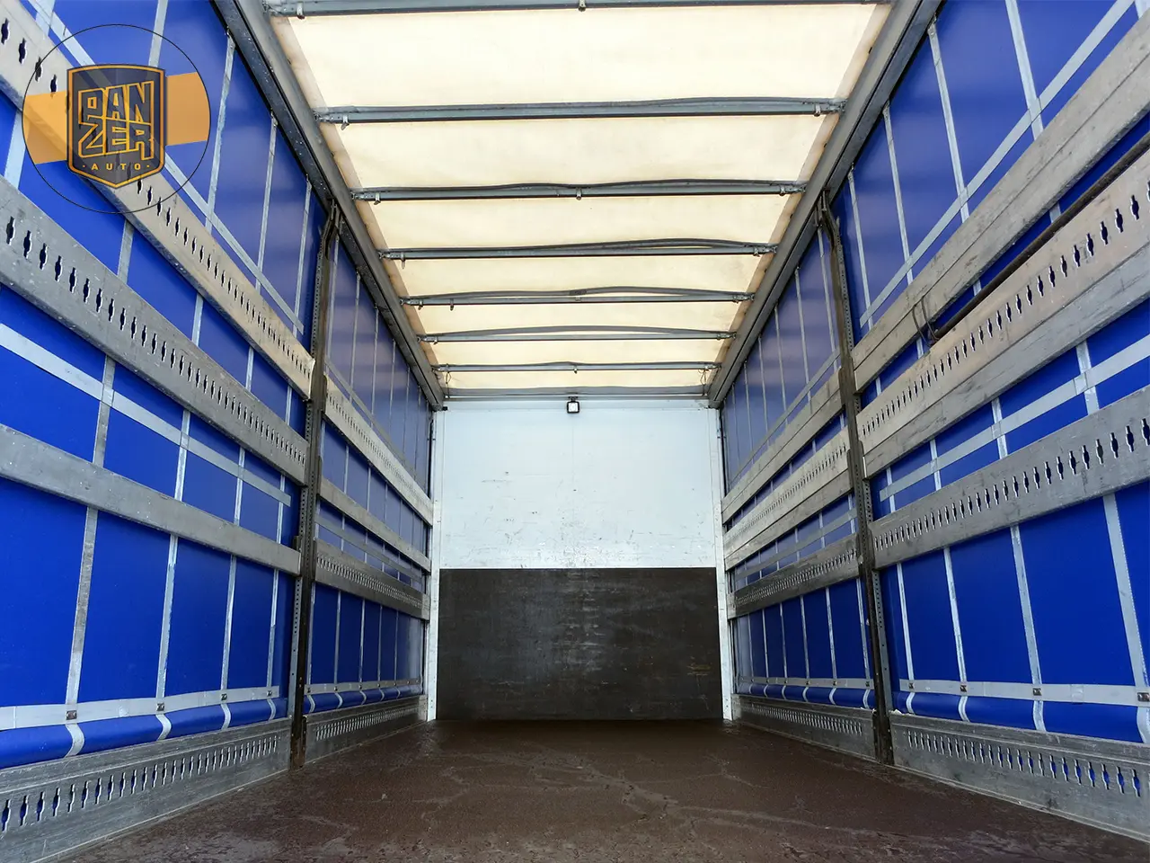 MAN TGM 12.250, 2013 год, штора 51 куб с гидролифтом - фото 2