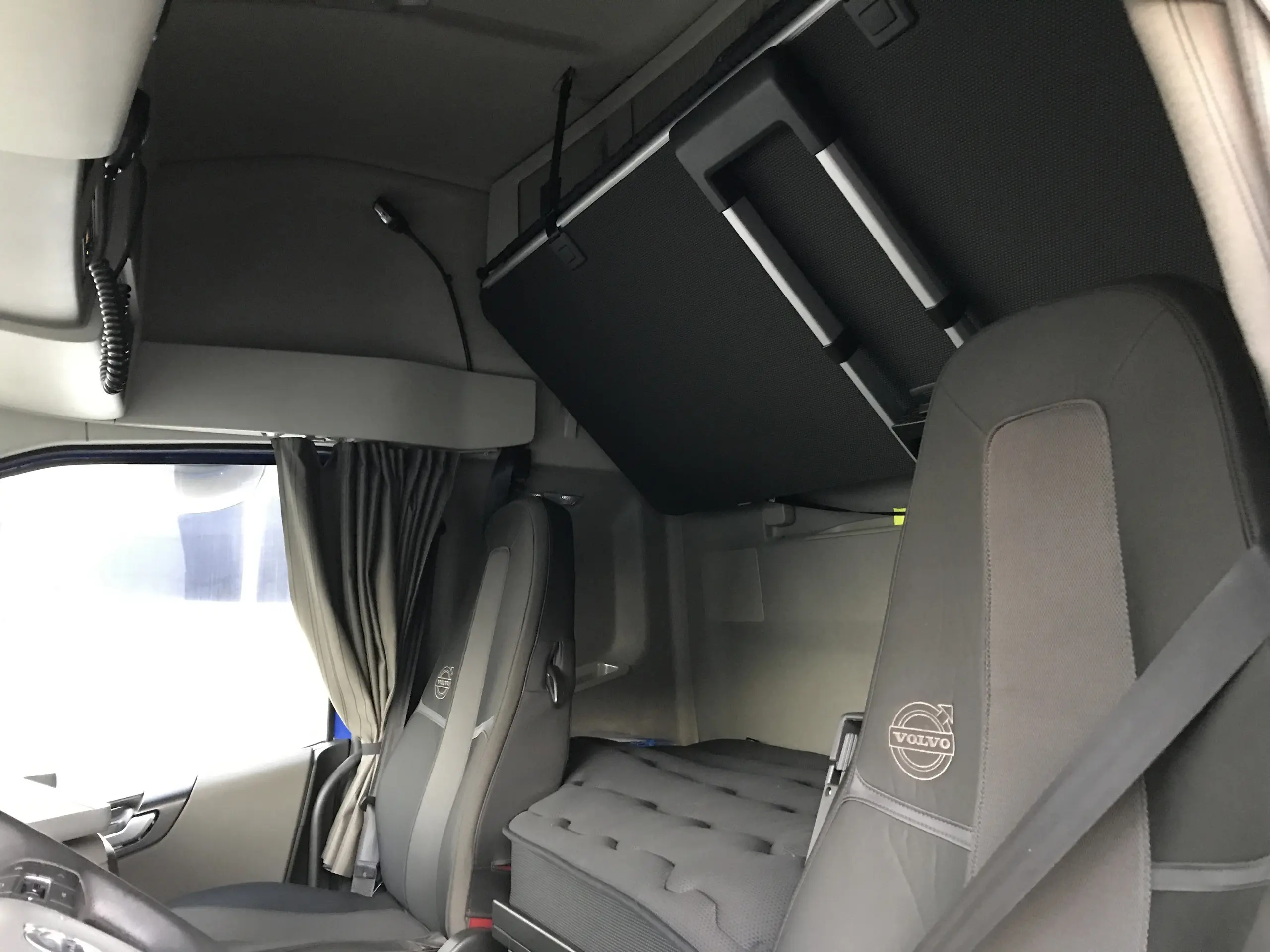 Volvo FH 500, БДФ контейнеровоз из Германии, 2019 г, г/п 17т - фото 3