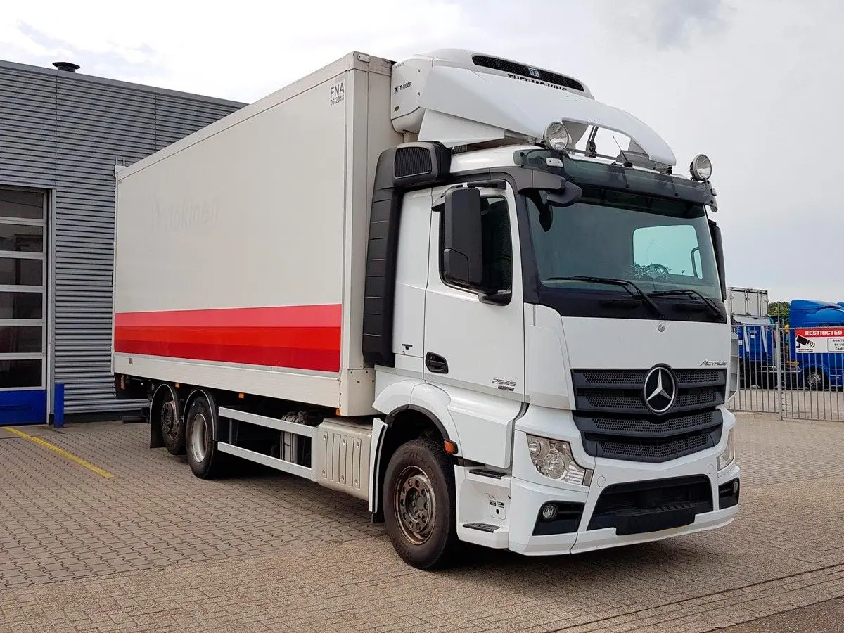 Mercedes Actros 2544 MP4, 2012г, рефрижератор 54 м3, г/п 15тонн, гидролифт - фото 7