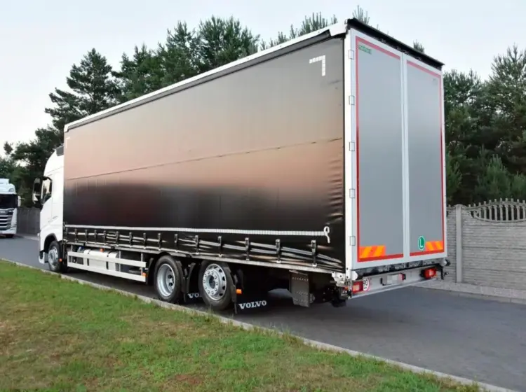 Кубовик Volvo FH 420, 6х2, 2017 год, штора 68 кубов, 23 европалета, без пробега по РФ - фото