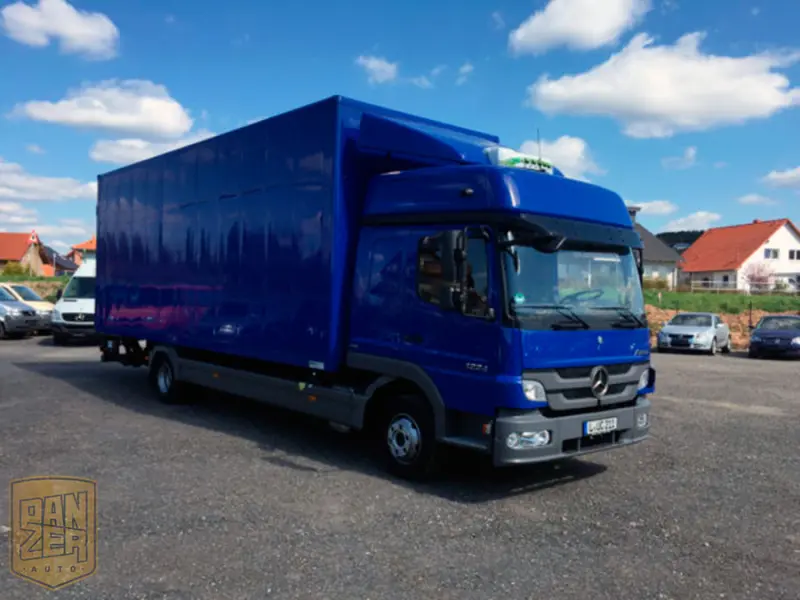 Грузовой фургон Mercedes Atego 1224, 2012 год | photo 0