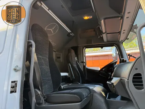 Mercedes-Benz Atego 1230, 2018 год, штора 50 м3, гидроборт, 2 спальника 6
