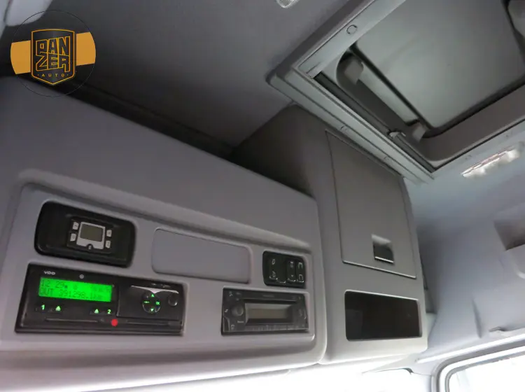 Mercedes Atego 1224L, 02/2013г, штора 50 м3, гидролифт, 2 спальника - фото 17