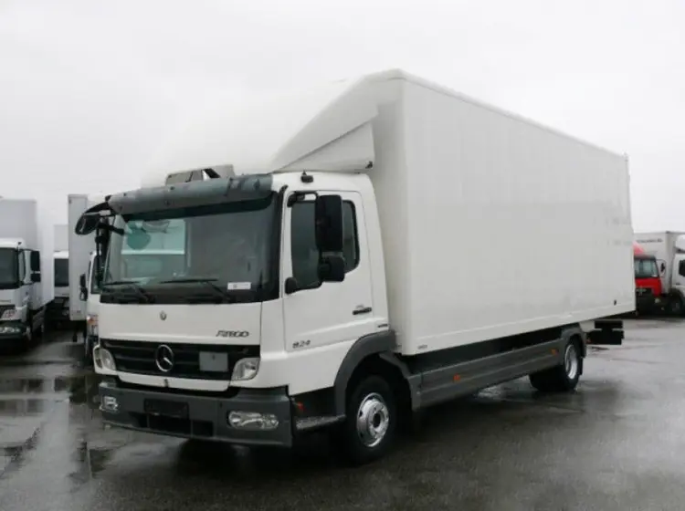 Фургон Mercedes Atego 824, длина 7.2м, ворота, без пробега по РФ - фото