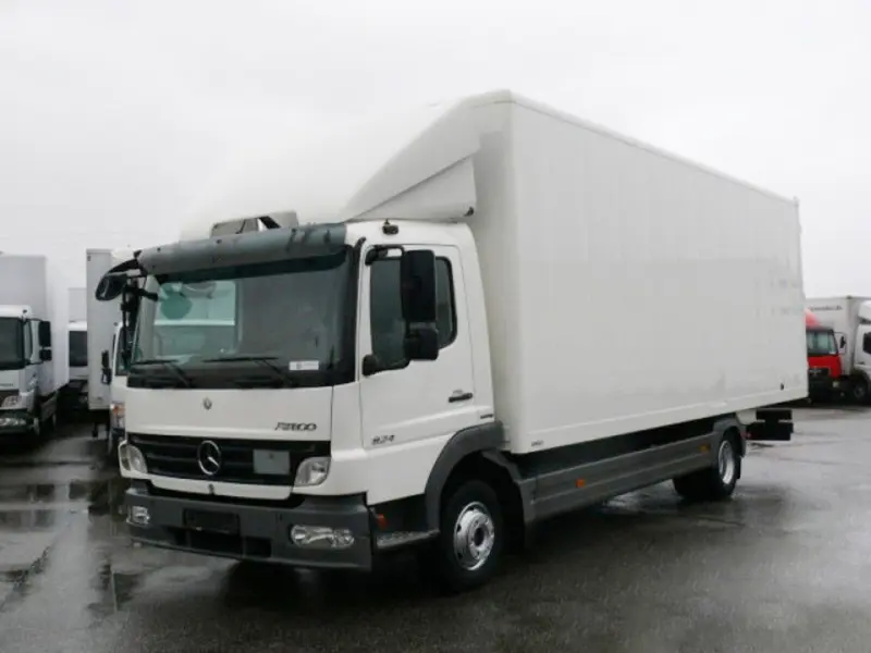 Грузовой фургон Mercedes Atego 824, 2010 год | photo 0