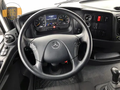 Mercedes Atego 1218L, 2017 г, шторно-бортовой 45 м3, гидролифт - фото 4