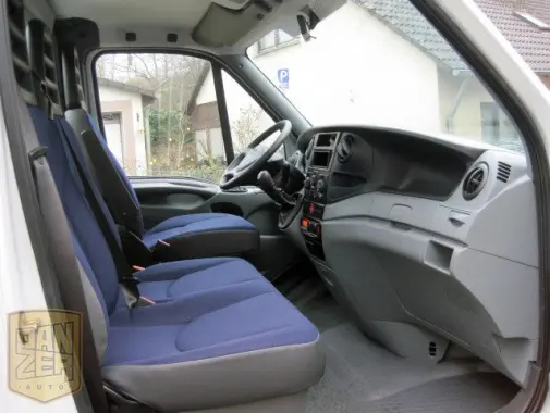 Эвакуатор Iveco Daily 50 CNG, 7 тыс.км, 2011 г, на природном газе, 3-х местка, пневмоподвеска - фото 3