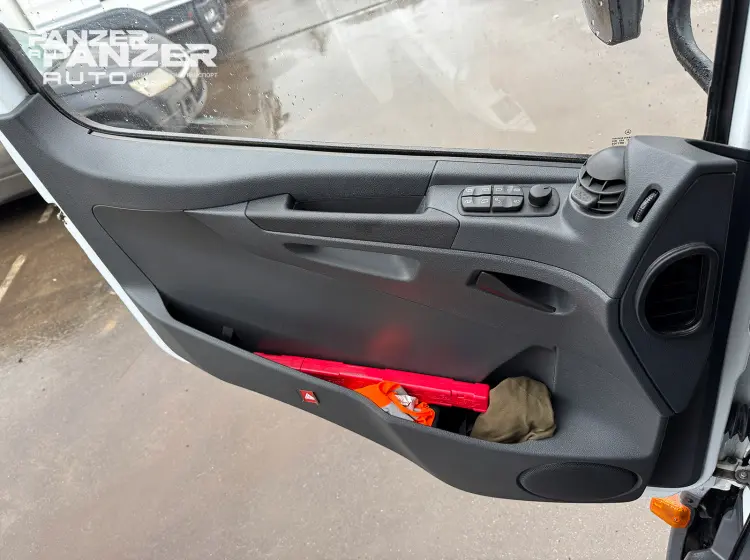 Mercedes Atego 1230, 2019 год, штора 46 кубов, ворота - фото 30