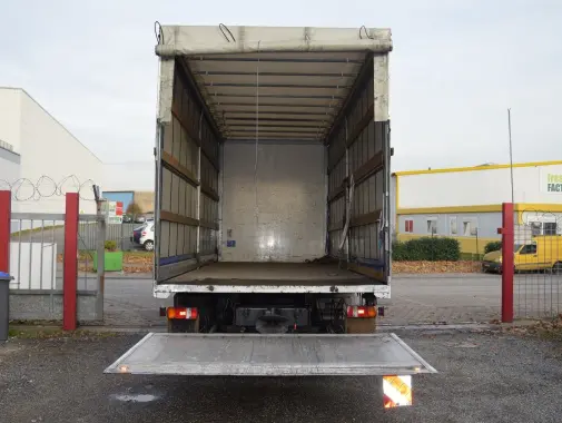 Mercedes Atego 1224 L, 2011г, тент шторки 50м3, гидролифт, кабина Мегаспейс - фото 2