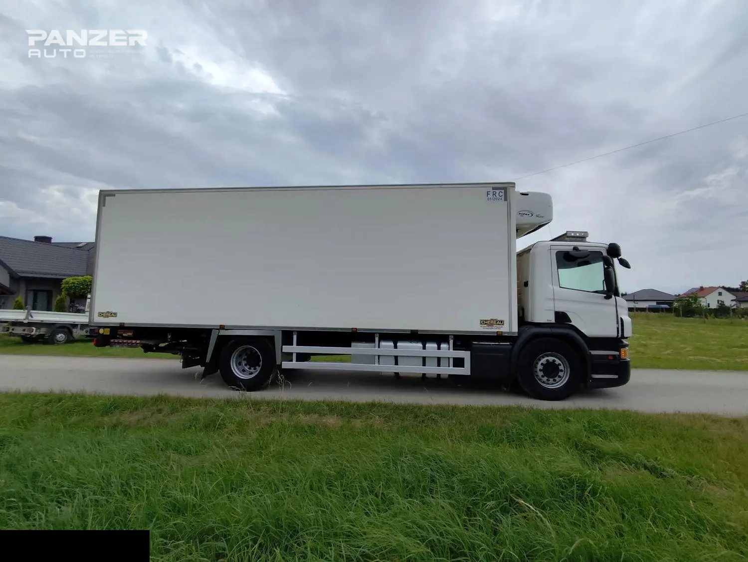 Грузовик Scania Actros, 2018 год, 10 тонник, 4х4, фургон изотерм 72 куб - фото 5