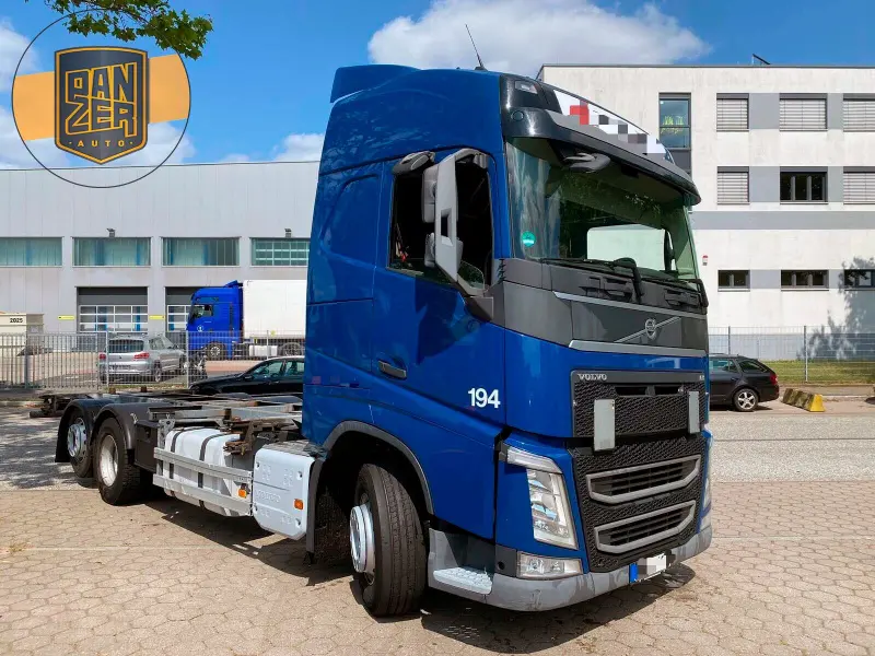 Грузовой контейнеровоз Volvo FH 460, 2014 год | photo 0