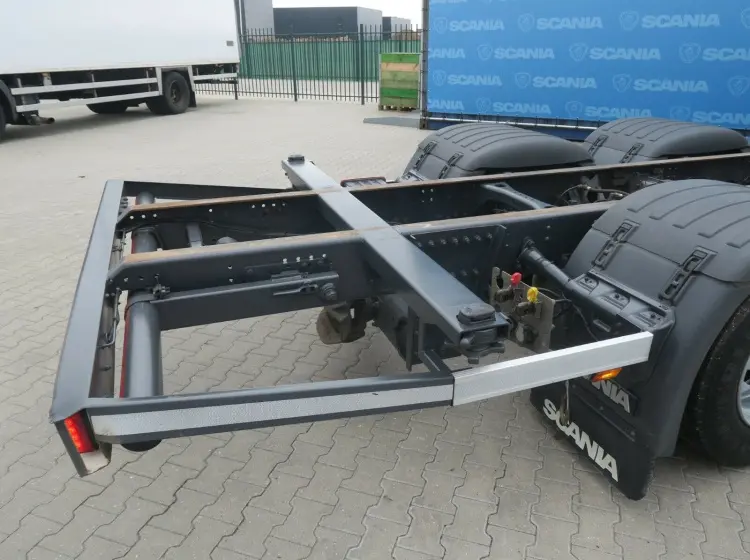 Scania R410 Topline контейнеровоз низкорамник БДФ, 2015 г, двускатный ленивец, г/п 16т, без пробега по РФ - фото 2