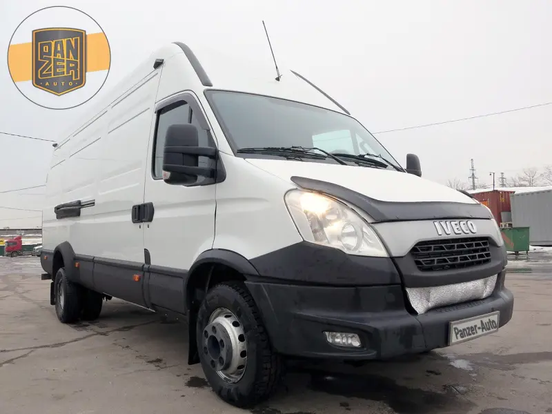 Цельнометаллический фургон Iveco Daily 70С15, 2012 год | photo 0