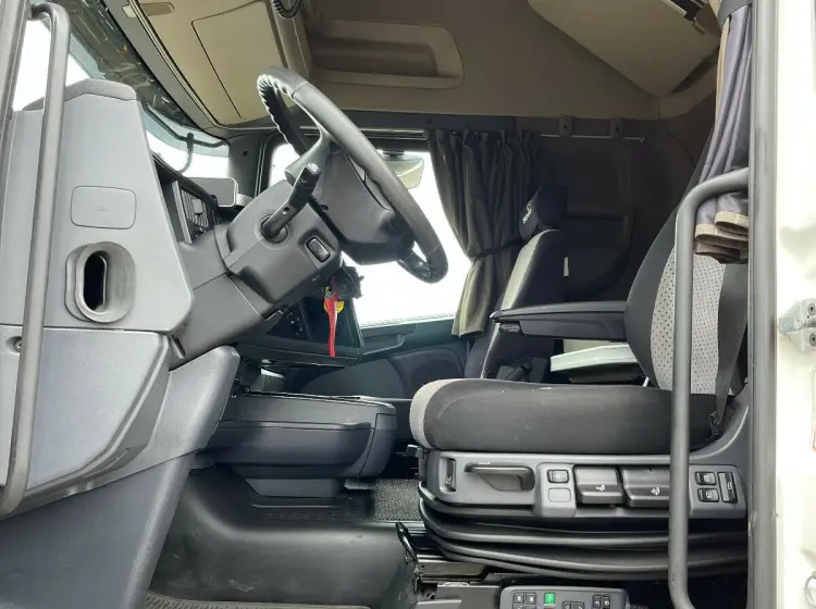 Scania R450, 6х2, 2015 год, штора 60 куб, 18 европалет, без пробега по РФ - фото 2