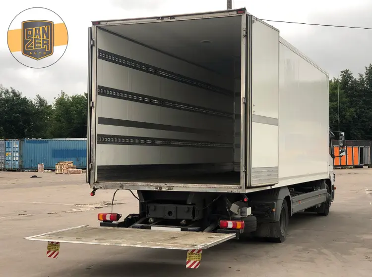 Mercedes Atego 1224 L рефрижератор со спальником 46 кубов, 18 европалет, гидроборт - фото 9