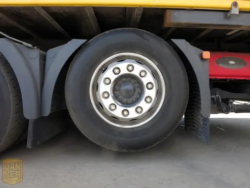 MAN TGX 26.440, 2011г, 6х2, 50м3 фургон, г/п 16т, ворота + гидролифт, высокая кабина - фото 4