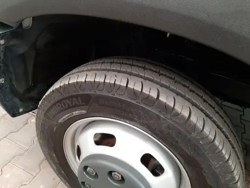 Рефрижератор Iveco Daily 35C13, спарка, автомат, 13 кубов, гидроборт, полная масса 3500 кг, без пробега по РФ - фото 6