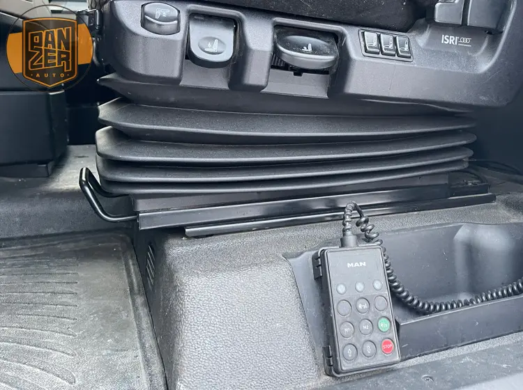 MAN TGX 18.500, тягач 4х2, XXL кабина, 2 бака, максимальная комплектация - фото-детальных 28