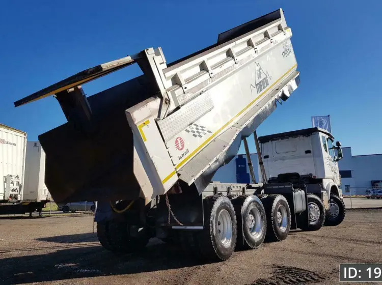 Самосвал Scania R730, 2013 г, 48 тонн, 32 куба, 10х4, без пробега по РФ - фото 2