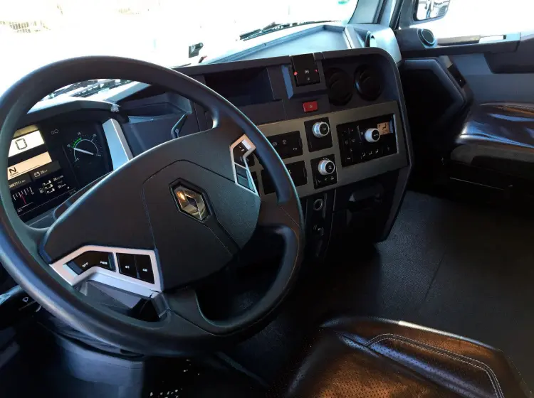Тягач Renault T 460, 2016 год, 2 спальника, АКПП, без пробега по РФ - фото-детальных 4