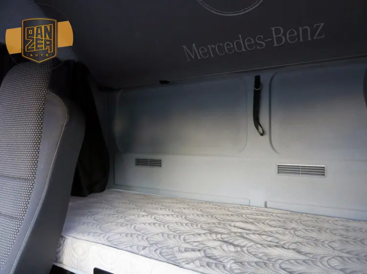 Mercedes Atego 1224, фургон 48 кубов, 2012 год, ворота - фото 13