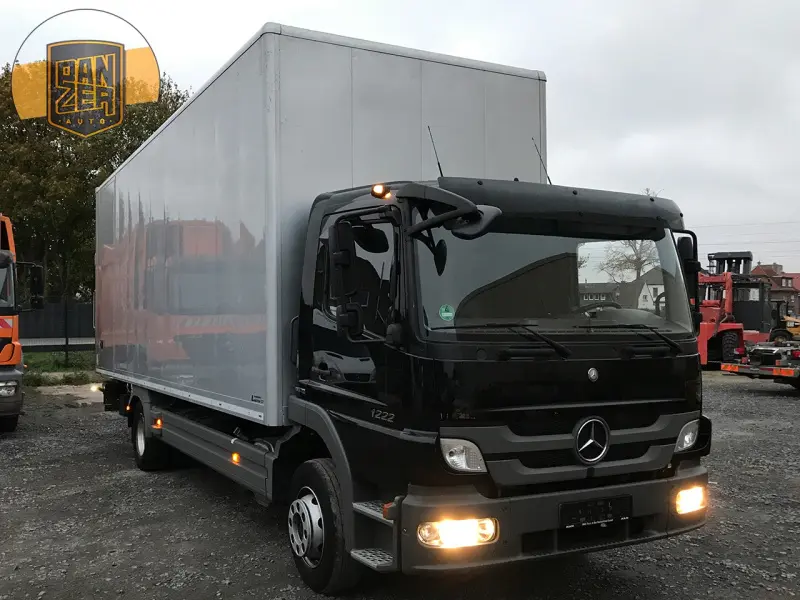 Грузовой фургон Mercedes Atego 1222, 2013 год | photo 0
