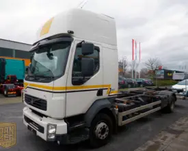 Грузовой контейнеровоз Volvo FL 290, 2010 год | photo 0