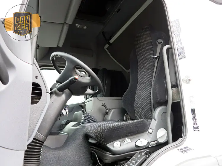 Mercedes Atego 1224L, 02/2013г, штора 50 м3, гидролифт, 2 спальника - фото 3
