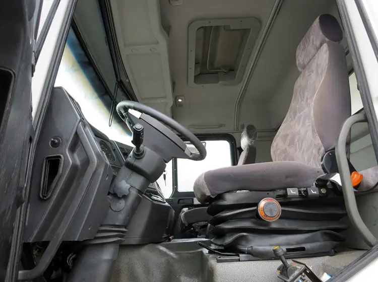Самосвал Shacman SX3315, 2012 г, 8х4, 27 м3, г/п 31 тонна - фото 2