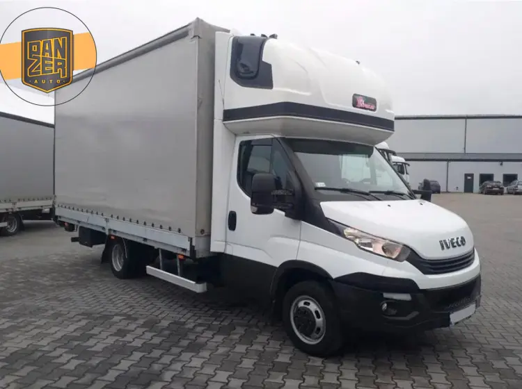 Iveco Daily 35C18, 2018 год, спарка, штора-борт 30 м3, гидроборт, полная масса 3500 кг, спальник - фото
