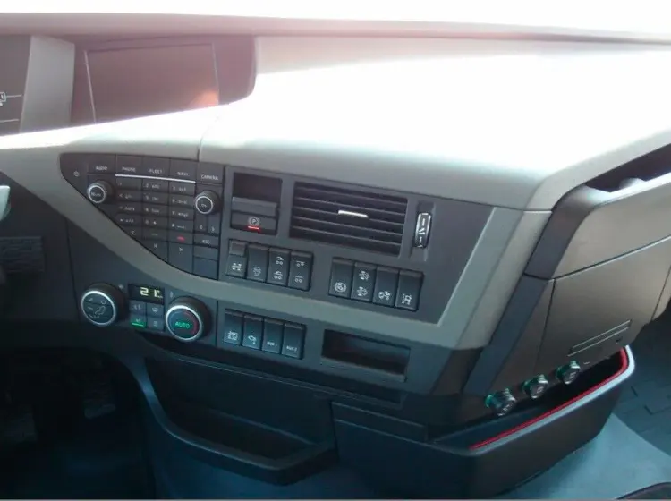 Тягач Volvo FH500, 6х4 с подъемной осью, 12/2018 год, пневмоподвеска, пробег всего 45 тыс.км, из Германии - фото-детальных 5