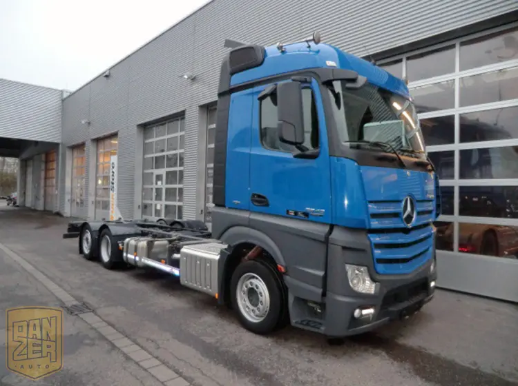 Mercedes-Benz Actros GigaSpace 2542, самая новая модель, Евро-5 - фото 4