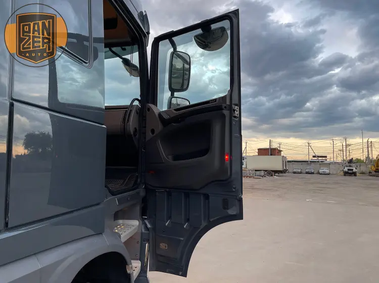 DAF XF530 6x4 тягач-тяжеловоз, сцепной вес 80 тонн - фото-детальных 40