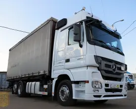 Грузовик тентованный Mercedes Actros 2544, 2011 год | photo 0
