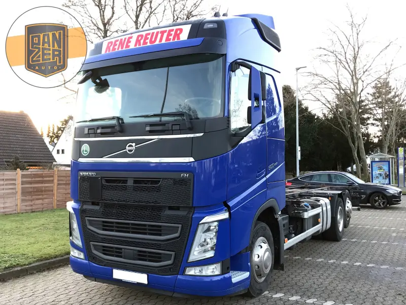 Грузовой контейнеровоз Volvo FH 500, 2019 год | photo 0