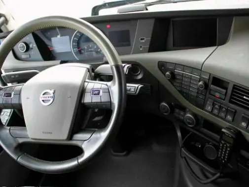 Пятнадцатитонник Volvo FH 460, 6х2, 2016 год, штора 55 кубов, 19 европалет, без пробега по РФ - фото 4