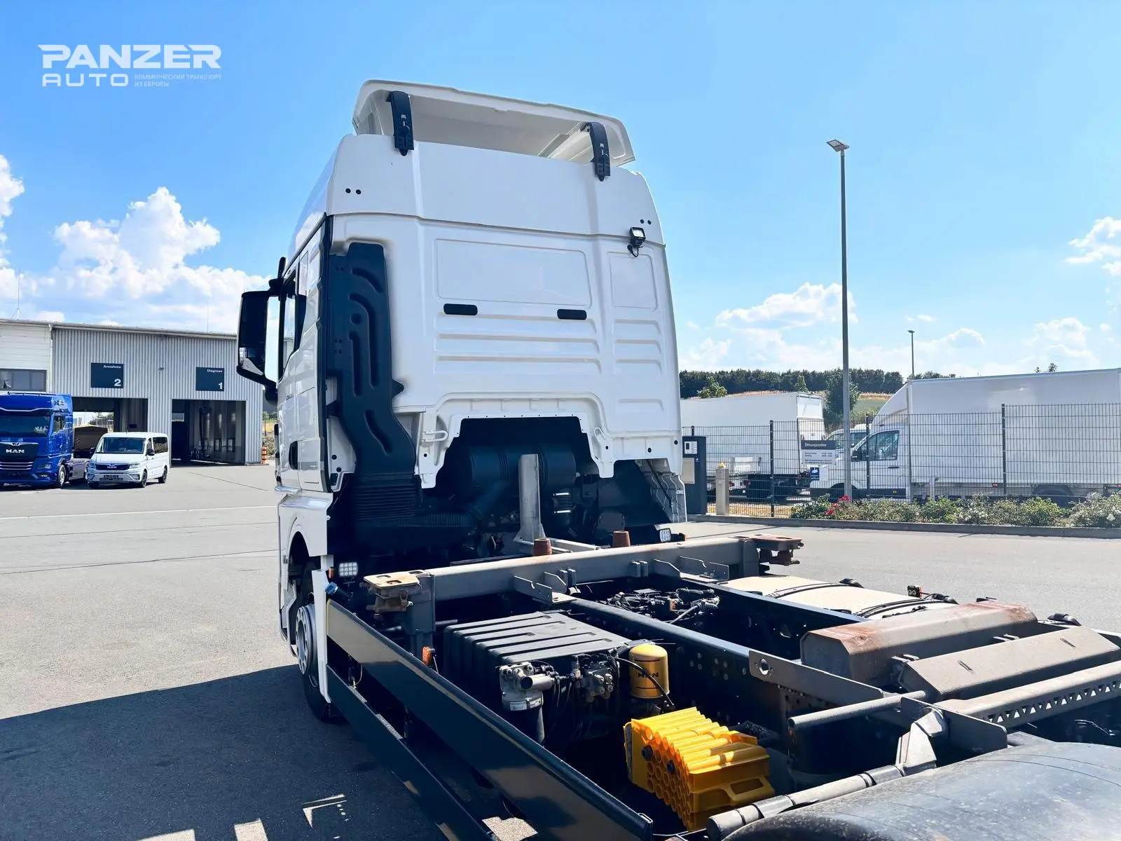 Грузовик MAN TGX 26.510, 2023 год, 15 тонник, 6x2, BDF контейнеровоз - фото 11