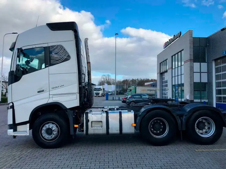 Тягач Volvo FH16 550, 6х4, 2015 год, пневмоподвеска, без редукторов, без пробега по РФ - фото-детальных 6