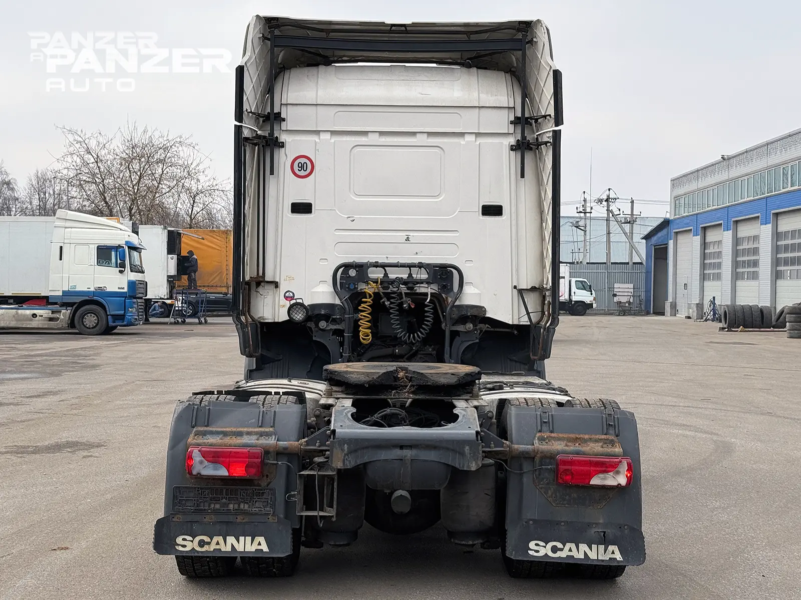 Машинокомплект тягача Scania R420, 2012 год, кабина Highline - фото-детальных 2